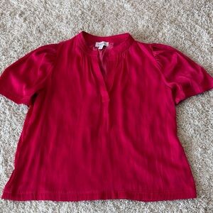Evereve Bright Fuchsia Split V-Neck Short Sleeve Blouse